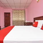 Super Oyo 90599 Villa De Rose