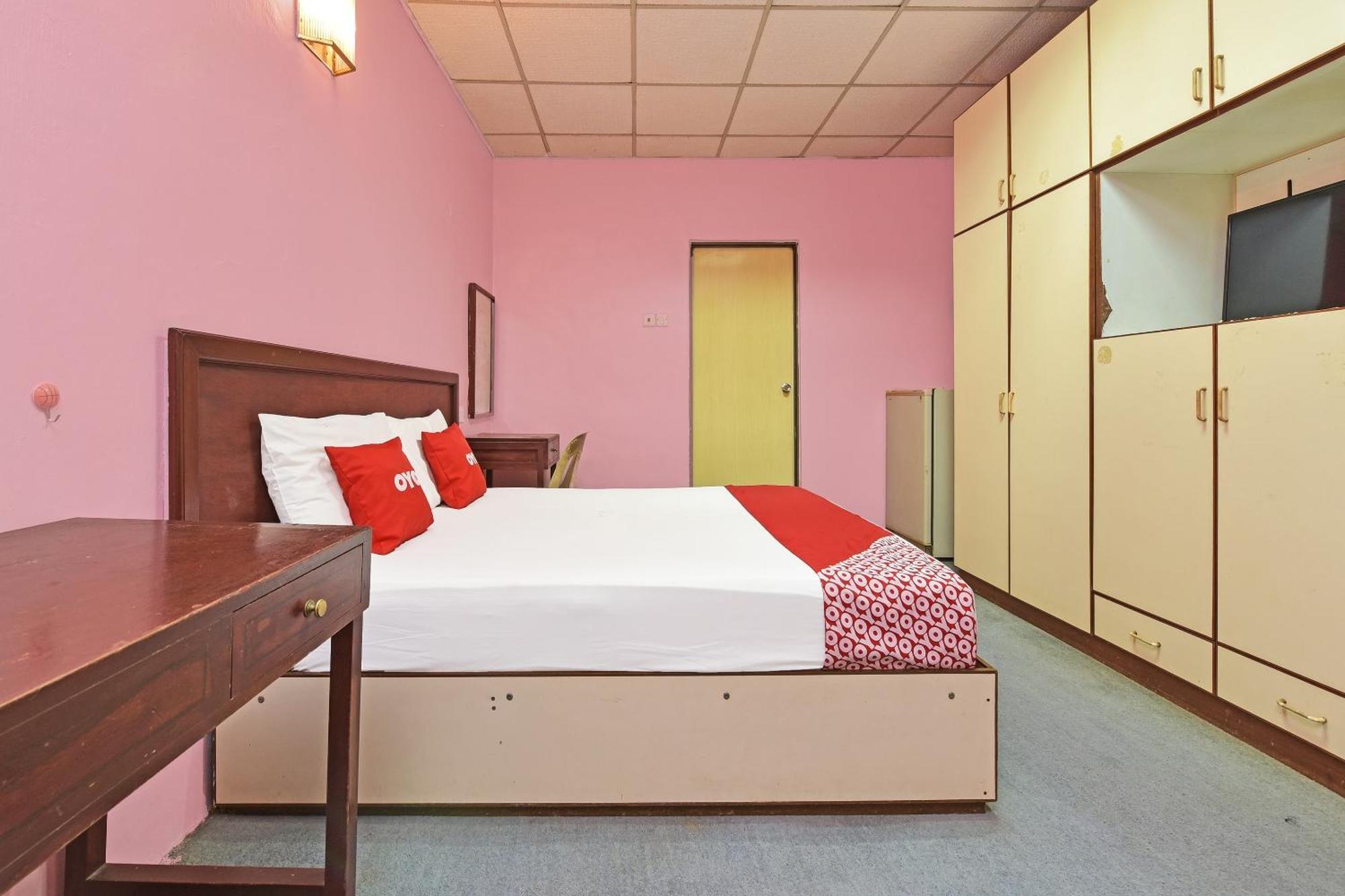 Hotel Super Oyo 90599 De Rose 2*