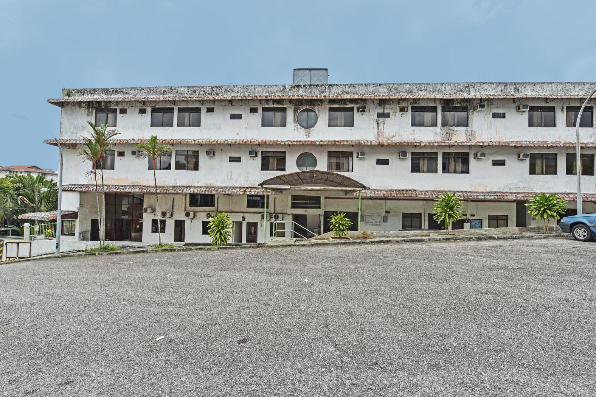 Super Oyo 90599 De Rose Hotel Johor Bahru