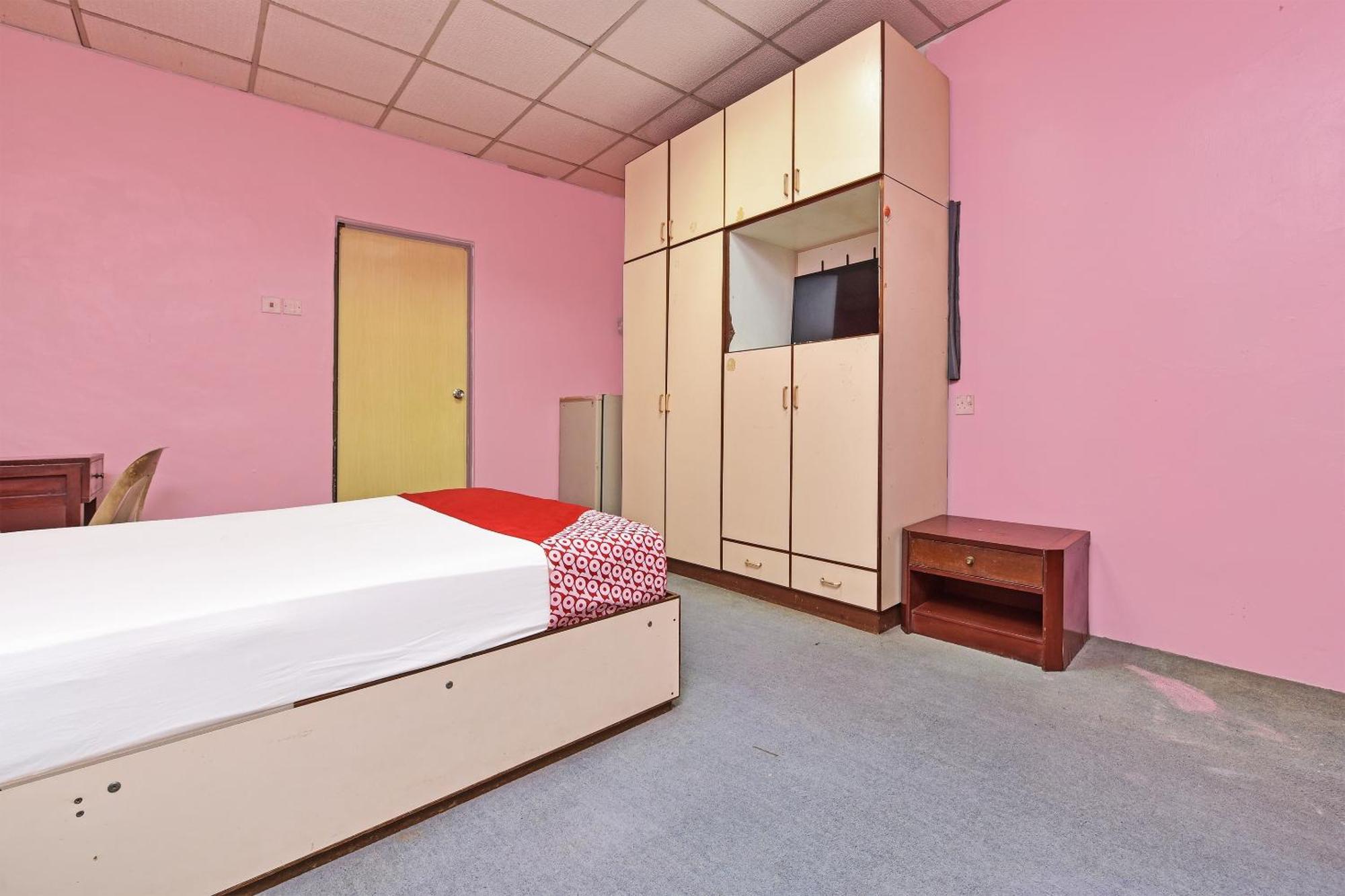Hotel Super Oyo 90599 De Rose 2*